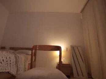 gia_curly — Chaturbate stream photo (Jan 2026)
