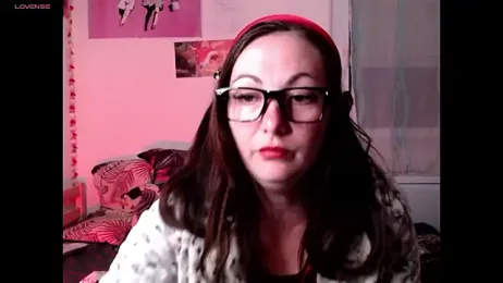 AdorahB3ll3 — Stripchat stream photo (Apr 2026)