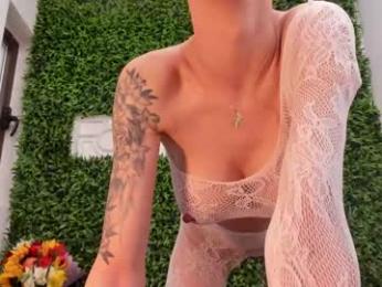 hotfallingdevil — Chaturbate stream photo (Apr 2026)