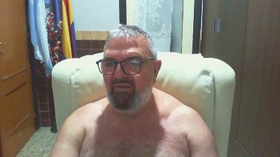 coluche3 — Cam4 stream photo (Apr 2026)