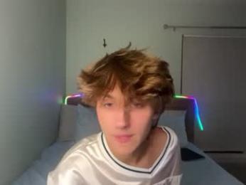 jay_playz — вебкам-модель онлайн на chaturbate
