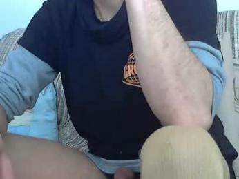 longnight5 — вебкам-модель онлайн на chaturbate