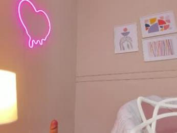 _karol_18 — Chaturbate stream photo (Sep 2026)