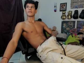 brandonstonexl — вебкам-модель онлайн на chaturbate