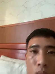 hieua2211 — вебкам-модель онлайн на stripchat