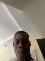 labishyoung25 — Stripchat stream photo (Aug 2025)