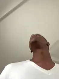 labishyoung25 — Stripchat stream photo (Aug 2025)