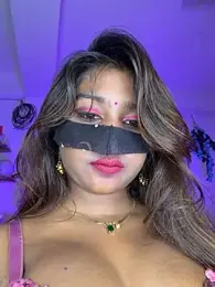 Hot_Aanamika2 — вебкам-модель онлайн на stripchat