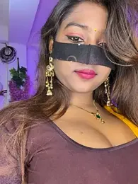 Hot_Aanamika2 — вебкам-модель онлайн на stripchat