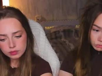 top_twins — вебкам-модель онлайн на chaturbate