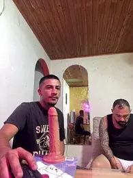 maxI_dick33 — вебкам-модель онлайн на stripchat