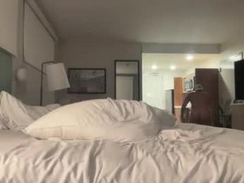 tyy0ung — вебкам-модель онлайн на chaturbate