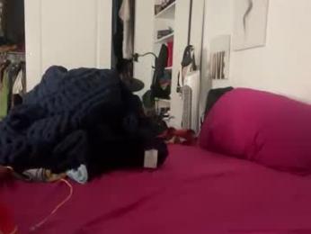 tyy0ung — вебкам-модель онлайн на chaturbate