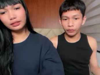 chick_renz — вебкам-модель онлайн на chaturbate
