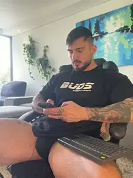 DimitriSullivan_ — вебкам-модель онлайн на stripchat