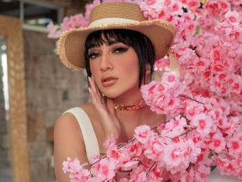 KassieTomey — вебкам-модель онлайн на livejasmin