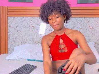 petitelittleebony — Bongacams stream photo (Jan 2026)