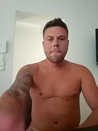 CarolinaundMikr1 — вебкам-модель онлайн на stripchat