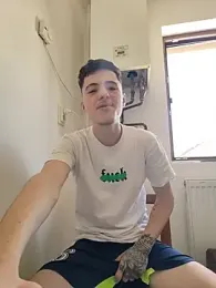 denysio89 — вебкам-модель онлайн на stripchat