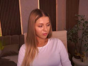 LoveeDove — Bongacams stream photo (Aug 2026)