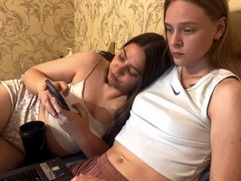 Ami-Still — вебкам-модель онлайн на bongacams