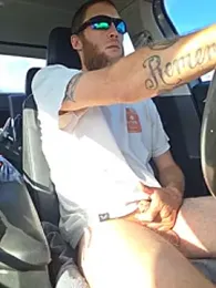 thatguy7733 — вебкам-модель онлайн на stripchat