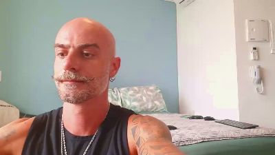 recoblue22cm — вебкам-модель онлайн на cam4