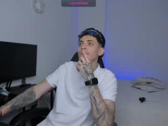 estivenvel — Chaturbate stream photo (Apr 2026)