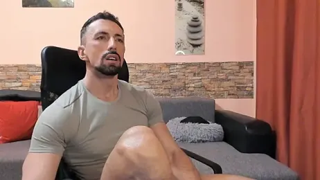 HotHunkTrainer — Stripchat stream photo (Apr 2026)