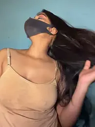 Riya_35_sexy — вебкам-модель онлайн на stripchat