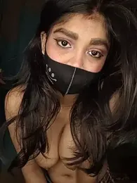 Riya_35_sexy — Stripchat stream photo (Feb 2026)