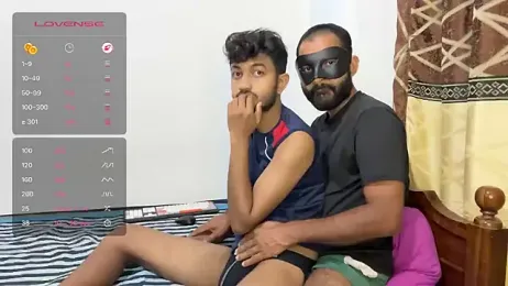 ShayanLK — вебкам-модель онлайн на stripchat