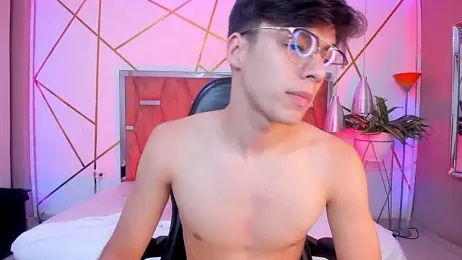 Gerony_ — вебкам-модель онлайн на stripchat