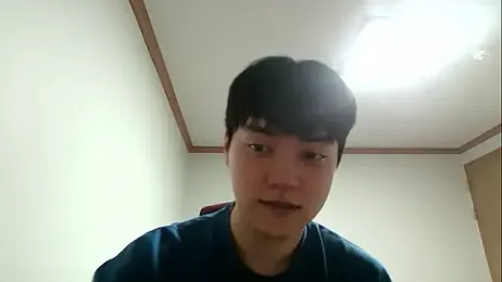 dhwisydy — вебкам-модель онлайн на stripchat