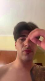 Jovencitobcn21 — вебкам-модель онлайн на cam4