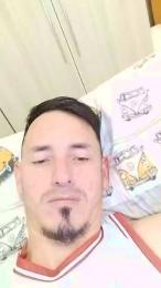 Alessandro23z — вебкам-модель онлайн на cam4