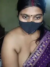 Reena_couple502 — Stripchat stream photo (Aug 2026)