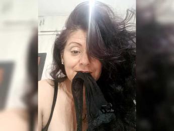 LINALUNERA1 — вебкам-модель онлайн на bongacams