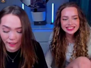 hottease_pvt — вебкам-модель онлайн на chaturbate