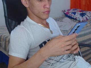 Cris Maicol — Flirt4free stream photo (Apr 2026)