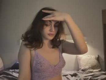 carry_hai — вебкам-модель онлайн на chaturbate