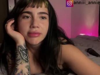 annie_snow_ — вебкам-модель онлайн на chaturbate
