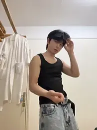 kissbaby-111 — Stripchat stream photo (May 2026)