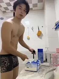 kissbaby-111 — вебкам-модель онлайн на stripchat