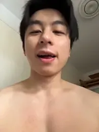 kissbaby-111 — вебкам-модель онлайн на stripchat