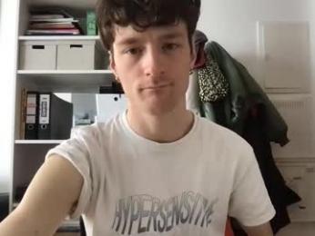 mindly — Chaturbate stream photo (Apr 2026)
