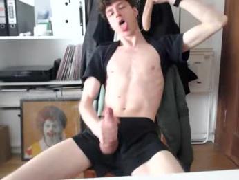 mindly — Chaturbate stream photo (Apr 2026)