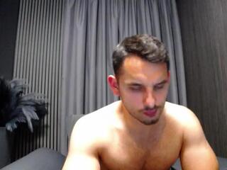 Antonio Valentini — вебкам-модель онлайн на flirt4free