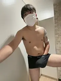 R0422 — вебкам-модель онлайн на stripchat