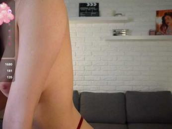 qwwwelbi — вебкам-модель онлайн на bongacams